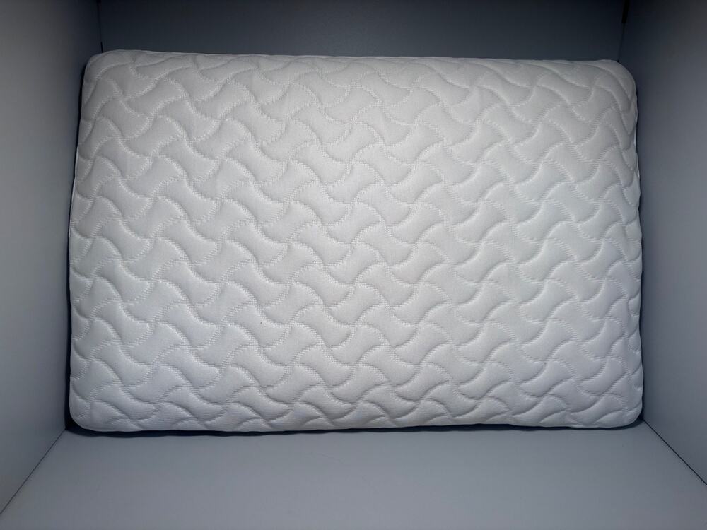 TEMPUR-Pedic TEMPUR-Cloud Pillow Standard White Memory Foam Quilted Cover